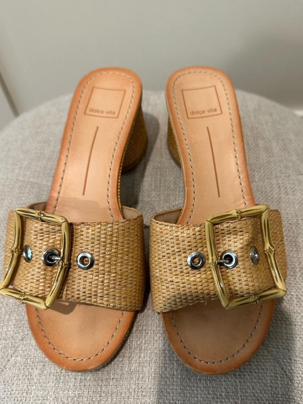 Dolce Vita size 8 Wide raffia slides with faux bamboo buckle detail - Picture 3 of 10